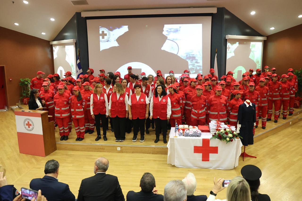 Τελετή Υπόσχεσης και Απονομής Πτυχίων και Προαγωγών για 166 εθελοντές του Περιφερειακού Τμήματος Ηρακλείου του Ελληνικού Ερυθρού Σταυρού, παρουσία του Προέδρου του ΕΕΣ, Dr. Αντώνιου Αυγερινού